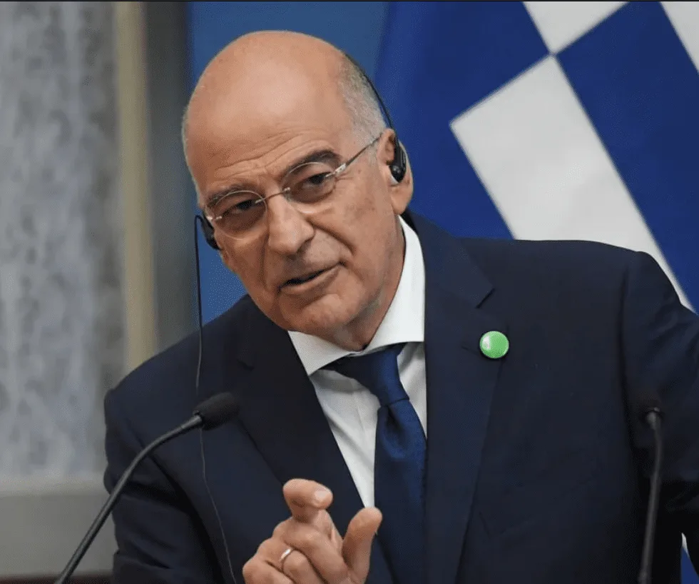 Το Κέντρο Κυβερνοάμυνας εγκαινιάζουν Μητσοτάκης, Δένδιας στο πεντάγωνο: «Ψηφιακή ασπίδα» της χώρας.  Το νέο κτίριο δωρεά του Αθ. Λασκαρίδη, ενσωματώνει σύγχρονες υποδομές για επιχειρήσεις κυβερνοάμυνας