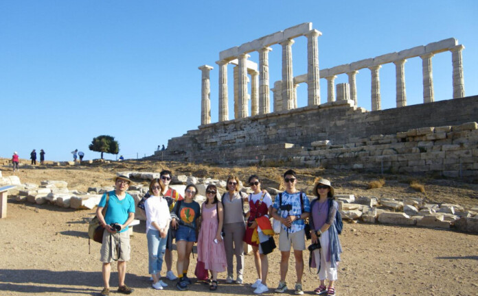 Τουρισμός: Έσπασε τα κοντέρ με εισπράξεις σχεδόν 18 δισ. στο 9μηνο. 11% πάνω από το ιστορικό ορόσημο του 2019