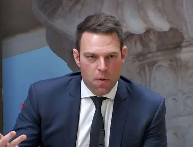 Ώρα μηδέν στον ΣΥΡΙΖΑ: Όργιο φημών για πρόταση μομφής στον Κασσελάκη στη σημερινή Π.Γ. Η σκληρή απάντηση από το Λονδίνο