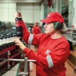 Coca-Cola HBC: Ευρώπη και Αφρική εκτοξεύουν τις πωλήσεις. Τι προβλέπει η Goldman Sachs 