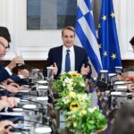 Μισθωτοί – Συνταξιούχοι: Αυτοί είναι οι μποναμάδες που θα λάβουν. Χαμένοι οι ελεύθεροι επαγγελματίες