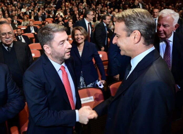 Νέα σενάρια για αλλαγές στο εκλογικό νόμο: Πού συμφωνούν ΝΔ και ΠΑΣΟΚ
