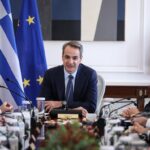 Οι 5 μεγάλες προτεραιότητες της κυβέρνησης στην οικονομία: Επιπλέον έσοδα 2,5 δις από τη φοροδιαφυγή, αποκρατικοποιήσεις και αξιοποίηση δημόσιας περιουσίας – Αύξηση εισοδημάτων