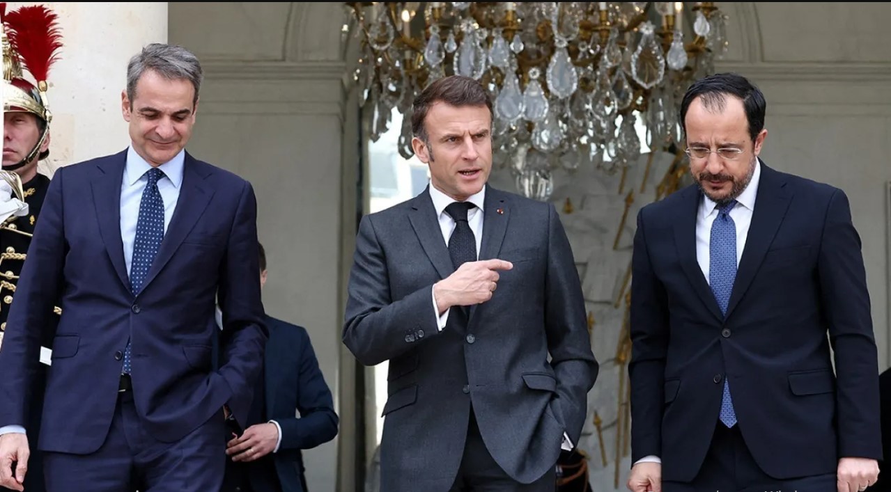 Ελλάδα - Γαλλία δείχνουν τον δρόμο για την Κύπρο: Η ατζέντα της τριμερούς συνάντησης