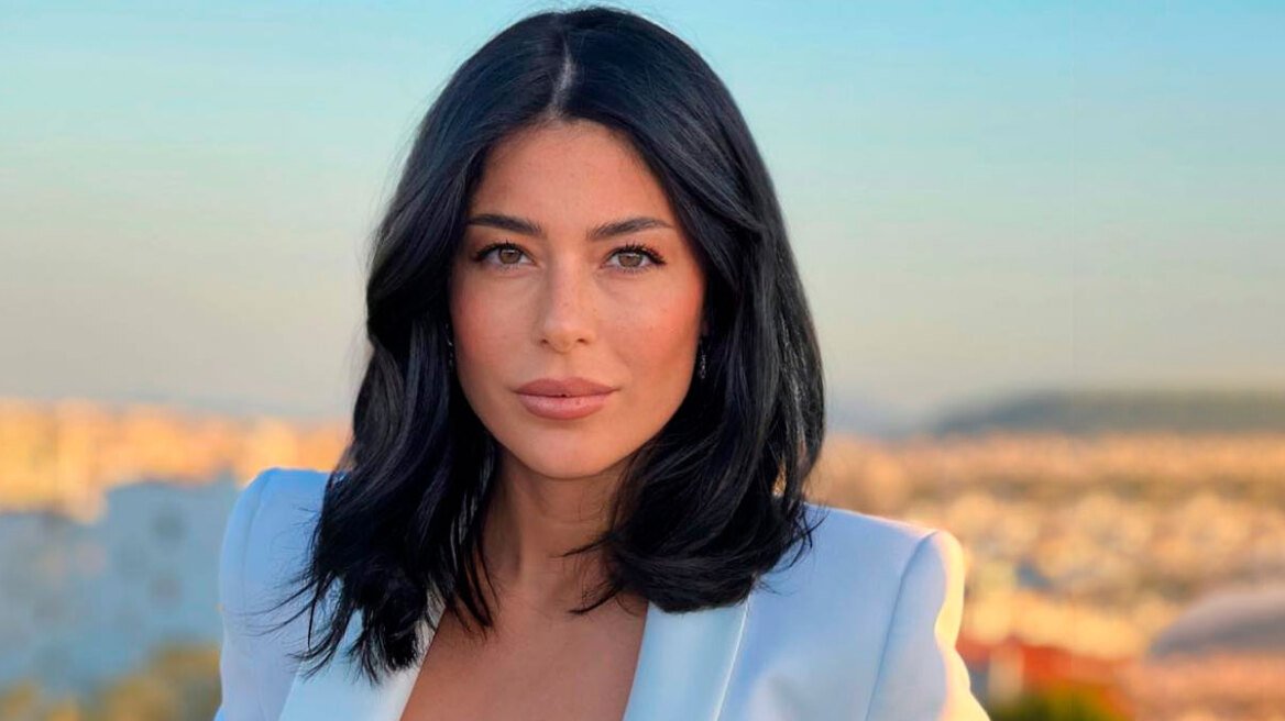 Αιρεται η συλία της Αφροδίτης Λατινοπούλου: Στα δικαστήρια η μάχη με τον _Κωνσταντίνο Μπογδάνο_ για τις _200 πλαστές υπογραφές στο κόμμα_