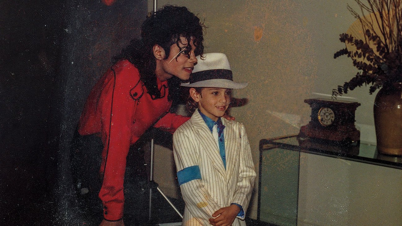 Σοκάρει ο σκηνοθέτης του Leaving Neverland: «Ο Michael Jackson ήταν πιο σκοτεινή περίπτωση από τον Jeffrey Epstein»