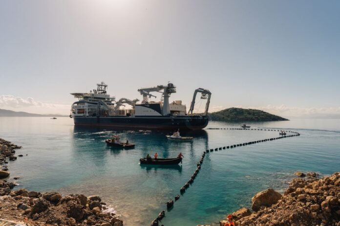 διασύνδεση Κρήτης Αττικής και ωφέλη: εξοικονόμηση 700 εκατ. ευρώ και όφελος 5 δισ. ευρώ έως 2035