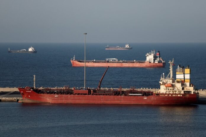 Hormuz-ploia.jpg