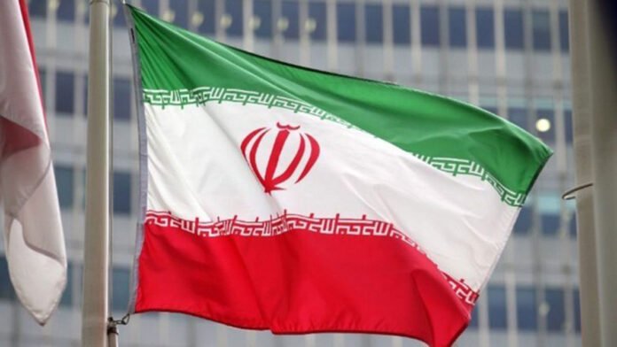 Iransimaia_22_4.jpg Άφιξη του Αλί Μπαγκερί στη Μόσχα για το Διεθνές Φόρουμ Ασφαλείας, στιγμιότυπο από το συνέδριο και εκπροσώπους στο φόντο