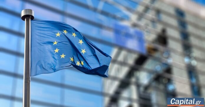 Συζήτηση ευρωπαϊκών υπουργείων μπροστά σε σημαίες ΕΕ για εμπορικά μέτρα ΕΕ και προστασία βιομηχανιών