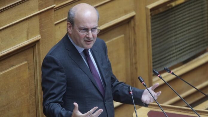 businessdaily-Xatzidakis-Kostis2028529.jpg Ο Κωστής Χατζηδάκης στο Ζάππειο σε βίντεο που υπενθυμίζει την ένταξη στην ΕΟΚ και το παράδειγμα Καραμανλή