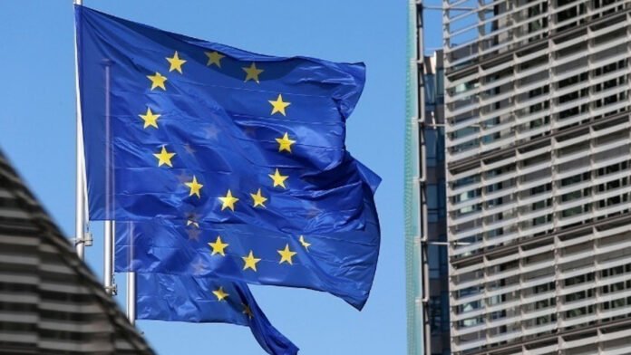 Διακρίσιμη εικόνα με σκηνικό στη Δυτική Όχθη και αναφορά σε κυρώσεις Ισραηλινών εποίκων