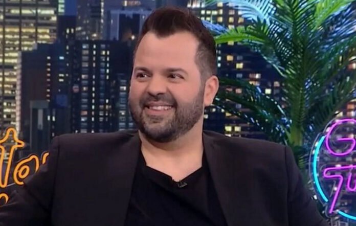 Νίκος Απέργης κιλά: φωτογραφία του τραγουδιστή πριν τη συναυλία στον Πειραιά, συνέντευξη και εξομολόγηση