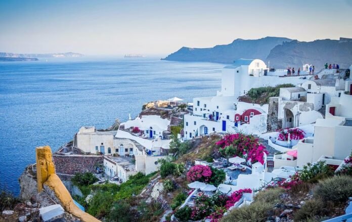 santorini-416136_1920-1024x646-1.jpg Συνάντηση και έγγραφα σχετικά με το ειδικό χωροταξικό τουρισμού και τις παρατηρήσεις του ΣΕΤΕ