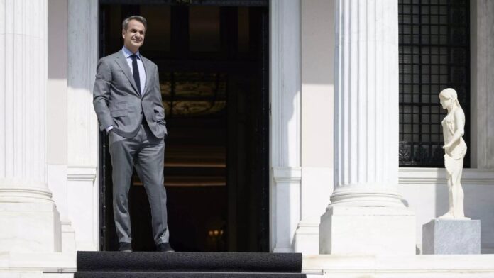 Ανασχηματισμός κυβέρνησης: αλλαγές στο υπουργικό μετά την παραίτηση Ευθύμη Μπακογιάννη