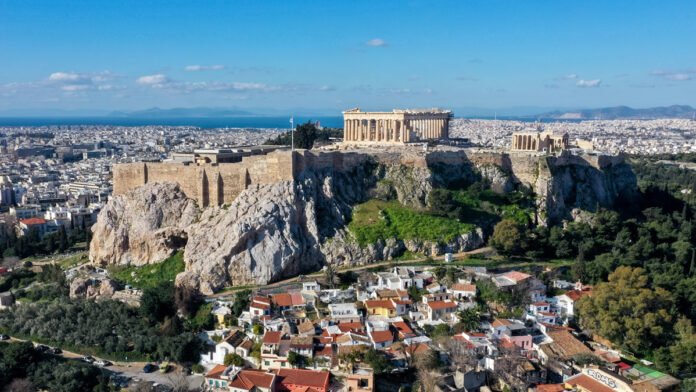 Airbnb στην Πλάκα υπό έλεγχο μετά την προσφυγή της ΕΛΛΕΤ στο ΣτΕ