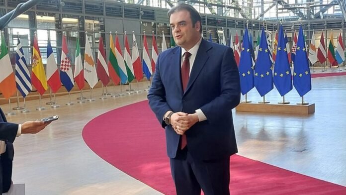 Συζήτηση για επενδύσεις στην ενέργεια στο Παρίσι από ελληνικές και διεθνείς αρχές, επιτάχυνση και ευελιξία