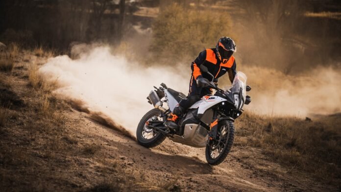 KTM τιμές μοτοσυκλέτες: νέος τιμοκατάλογος με 390, 790, 990 και 1390 μοντέλα