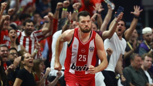 6982085-1024x683-2-1-620x350.jpg Άλεκ Πίτερς Ολυμπιακός - φήμες για μεταγραφή στην Αρμάνι Μιλάνο