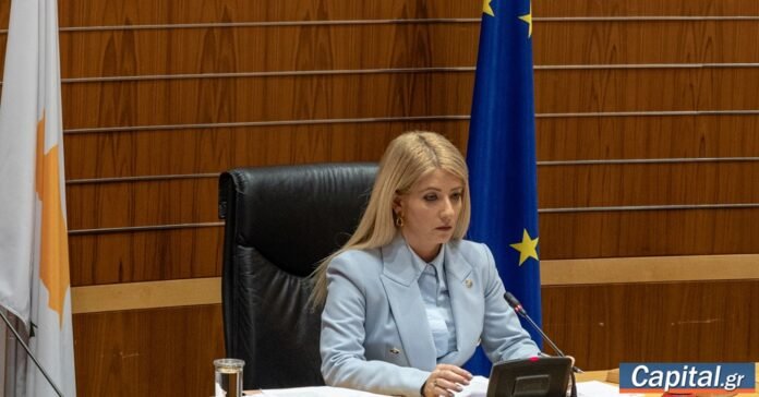 Αννίτα Δημητρίου επανεξελέγη πρόεδρος της Βουλής, στιγμιότυπο από την ψηφοφορία και ορκωμοσία