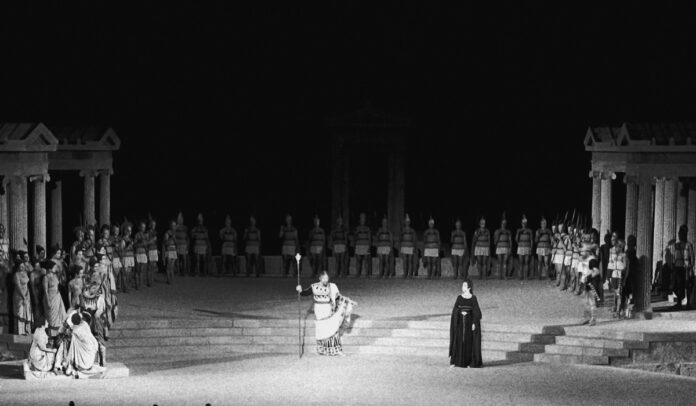 Μήδεια ΕΛΣ Επιδαύρου ανασύνθεση 1961 Μήδεια ΕΛΣ Επιδαύρου