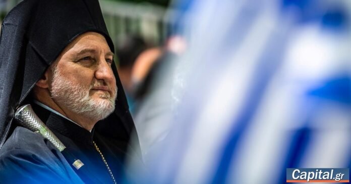 Φωτογραφία από την επίσημη επιστροφή Αρχιεπισκόπου Ελπιδοφόρου μετά το προσκύνημα, επιστροφή Αρχιεπισκόπου Ελπιδοφόρου