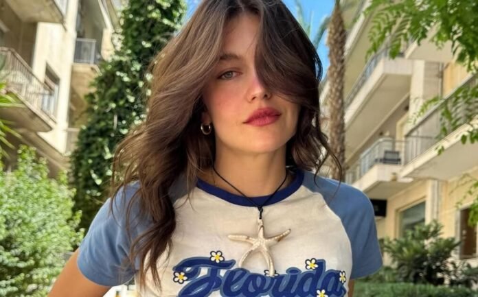 klelia-haircolor-1013x630.jpg Φωτογραφία της αλλαγής: αλλαγή μαλλιών Κλέλια με νέο σκούρο τόνο και φυσική απόχρωση που ταιριάζει στο πρόσωπο