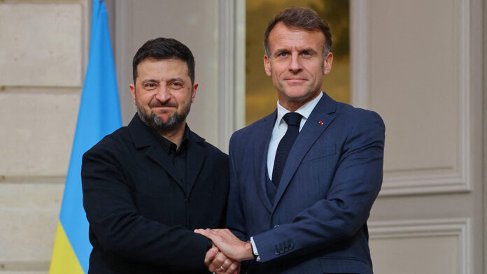 macron-zelenski-17112025-453.jpg Ο Βολοντίμιρ Ζελένσκι στη Βρετανία για ενίσχυση ουκρανικής άμυνας και συναντήσεις με Ευρωπαίους ηγέτες