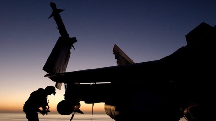 pakistanairforce3ee.jpg Σκηνή από τα σύνορα και τις πακιστανικές αεροπορικές επιδρομές στο ανατολικό Αφγανιστάν, θύματα και καταστροφές