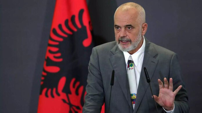 επεισόδια Ζβέρνετς Αλβανία: φύλακες ασφαλείας σέρνουν τον διαδηλωτή ελληνικής καταγωγής σε βίντεο